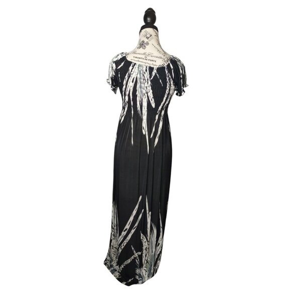 Timeless Boho Black Smocked Maxi Dress – Elegant Motif Print, Flowy & Feminine - Picture 1 of 6